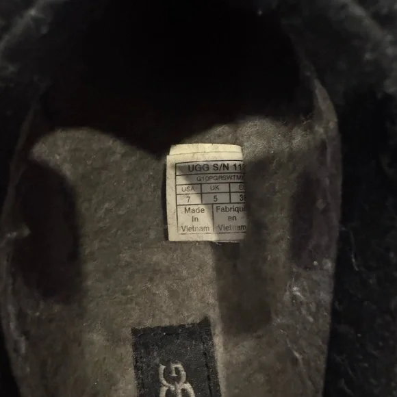 UGG Black Platform Slippers - Picture 6 of 6